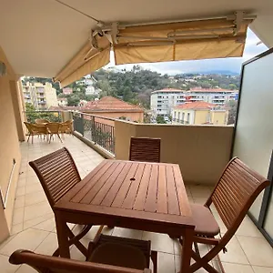 Appartement Beau 3 P. Parfaitement Situe Et Place De Parking A Disposition, Menton