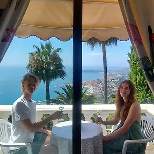 Pensión Olguita, Menton