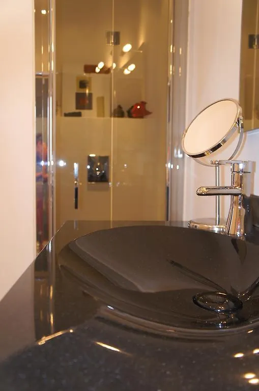 Le Louvre Apartment Menton